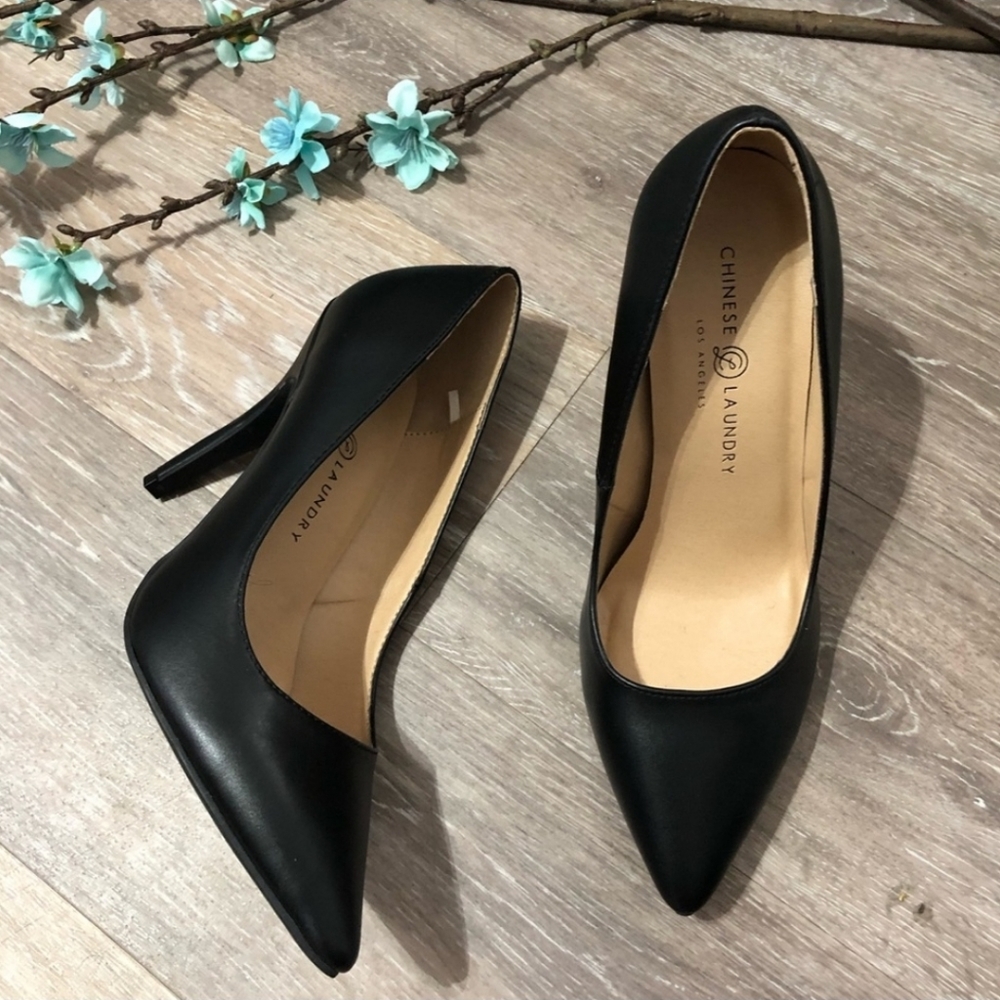 Chinese Laundry Black Pointed Toe Pumps Heels